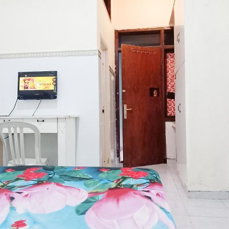 D'Kost Ketintang Hotel Surabaya Eksteriør billede